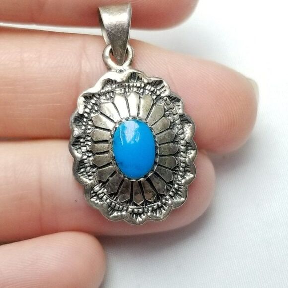 Vintage JC Signed Sterling Silver Turquoise Oval Shape Pendant, Estate - Picture 2 of 7